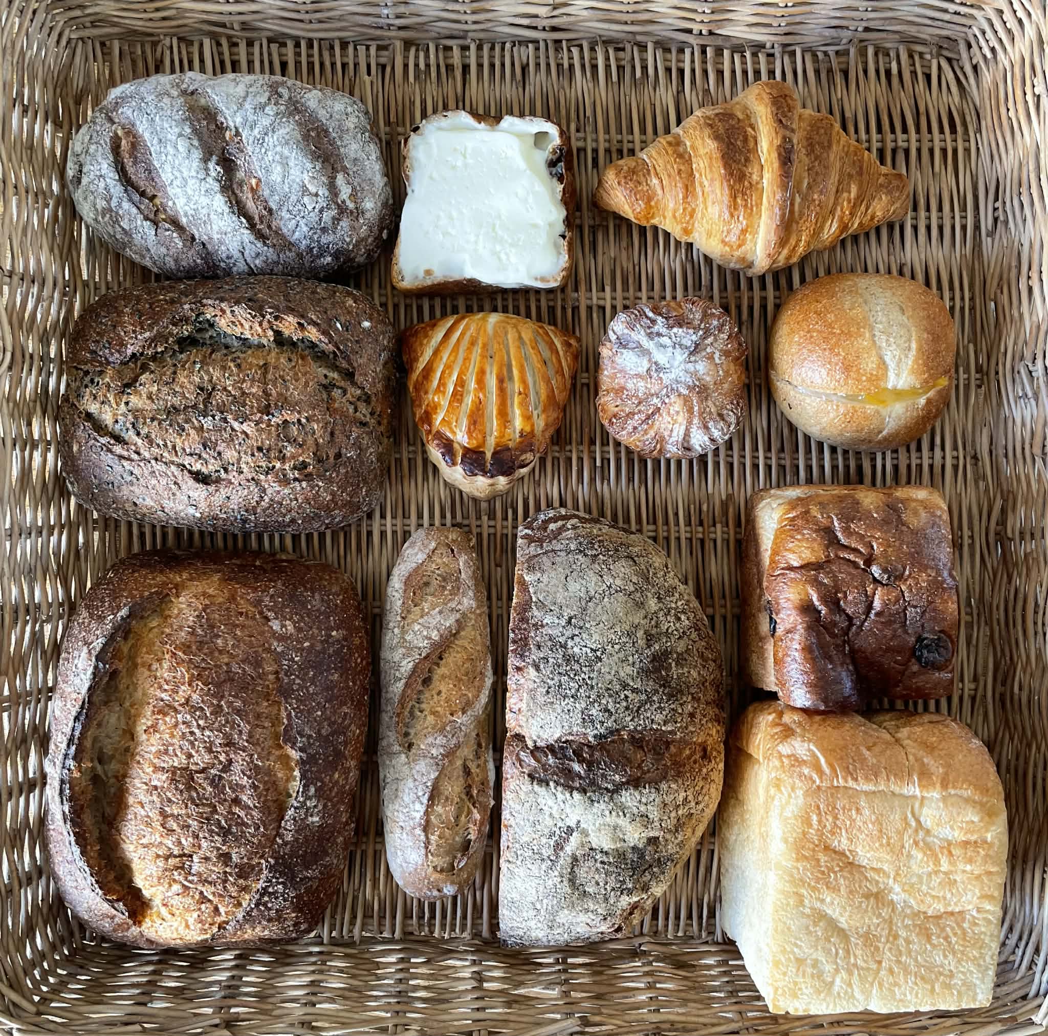 CAFE & BAKERY KERIKERI の酒井さんから送られてきたアソート。